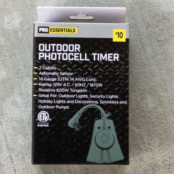 NEW Pro Essentials 2 Outlet Automatic Sensor Outdoor Photocell Timer - Picture 1 of 3